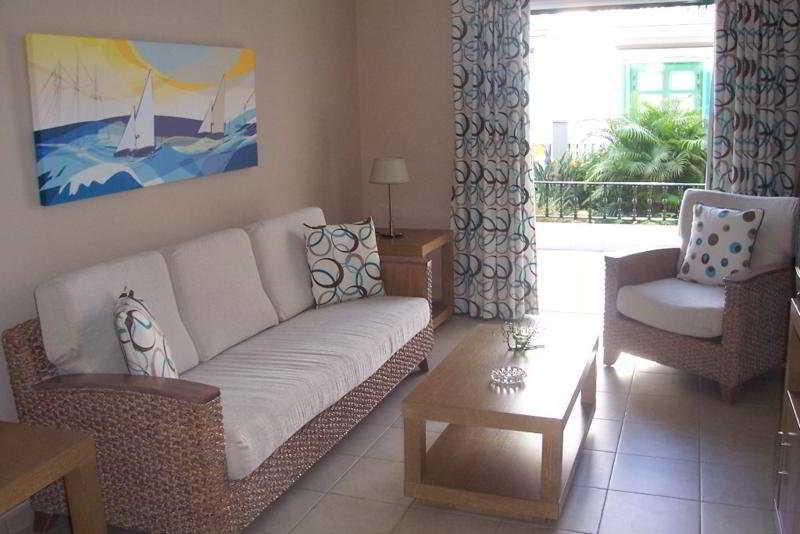 Apartamentos Livvo プエルト・デ・モガン エクステリア 写真