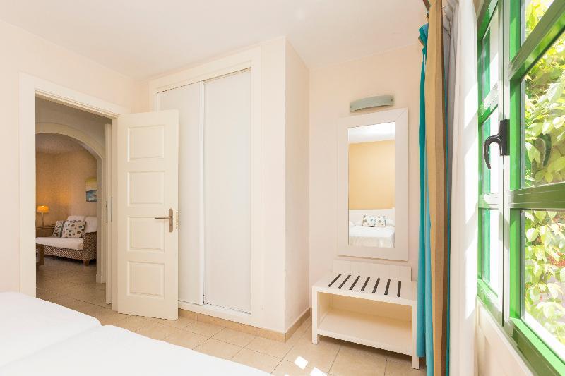 Apartamentos Livvo プエルト・デ・モガン エクステリア 写真